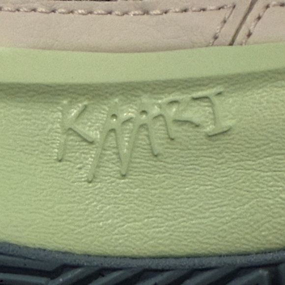 Nike Youth JA 1 Flash Sneakers by Ja Morant (Size: 7Y)(EUC) - Picture 11 of 17